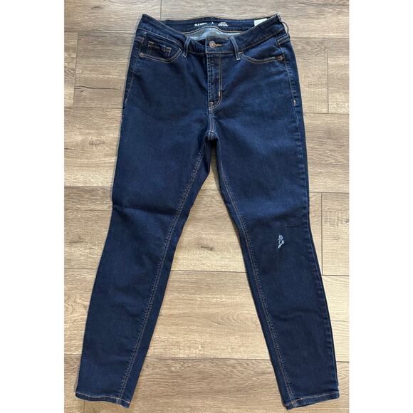 Old‎ Navy Rockstar Super Skinny Size 8 Short - Picture 1 of 4